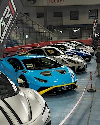 Slovak Car Festival 2026 premení Brezno na miesto stretu minulosti a budúcnosti automobilizmu