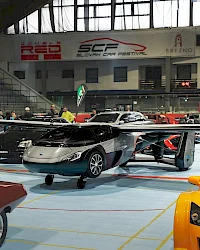 Slovak Car Festival 2026 premení Brezno na miesto stretu minulosti a budúcnosti automobilizmu