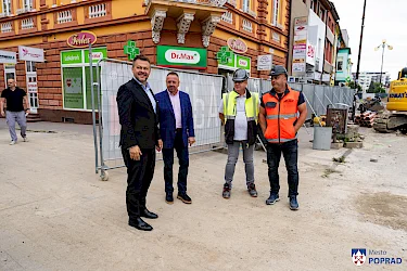Obnova Námestia sv. Egídia v Poprade napreduje: Kontrolného dňa sa zúčastnil aj minister MIRRI SR Samuel Migaľ