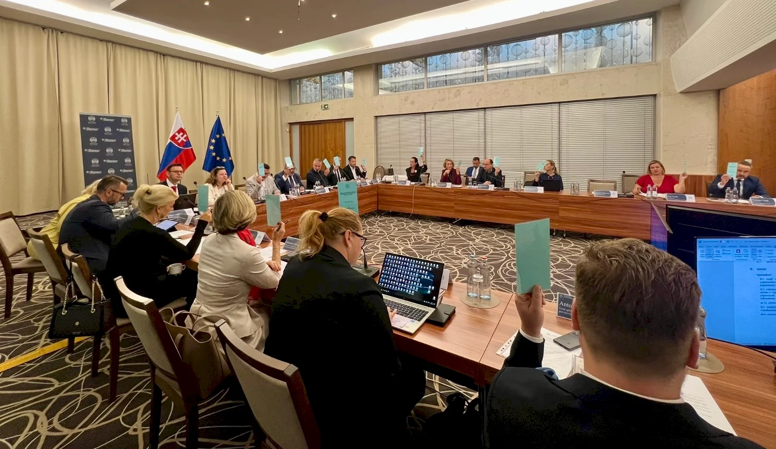Rada vlády SR pre inklúziu marginalizovaných rómskych komunít začala včerajším dňom svoju činnosť