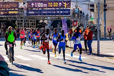 Košická župa fandila v nedeľu bežcom na 103. ročníku Medzinárodného maratónu mieru