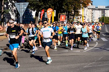 Košická župa fandila v nedeľu bežcom na 103. ročníku Medzinárodného maratónu mieru