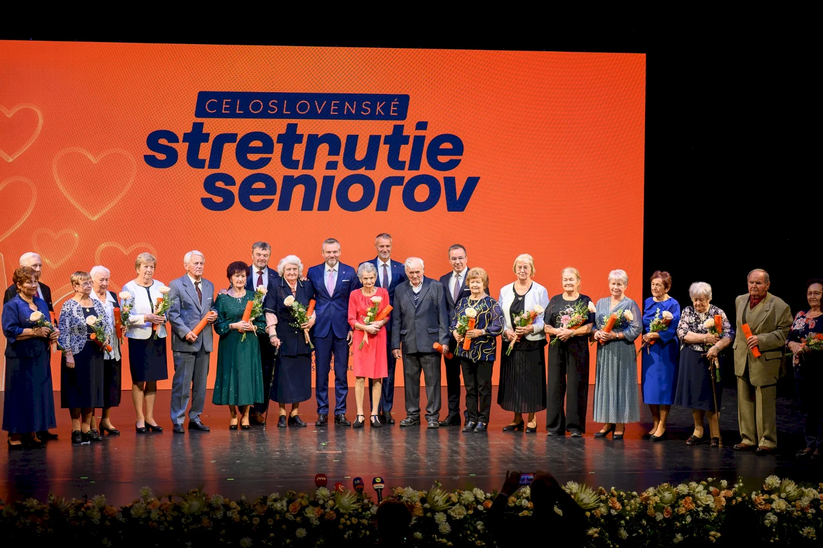 Minister práce Erik Tomáš ocenil seniorov pri príležitosti Mesiaca úcty k starším