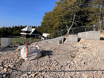 Nové vyhliadkové veže na Baske a Magure už nadobúdajú reálnu podobu, hotové sú spodné stavby
