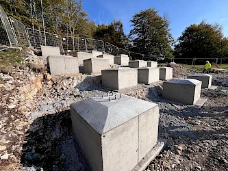 Nové vyhliadkové veže na Baske a Magure už nadobúdajú reálnu podobu, hotové sú spodné stavby