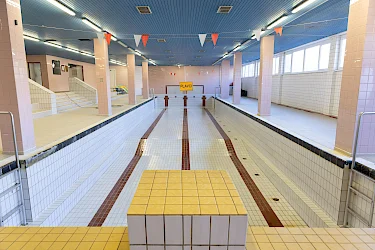 Bazén na ZŠ Turnianska v bratislavskej Petržalke čaká obnova za viac ako 1,8 milióna eur